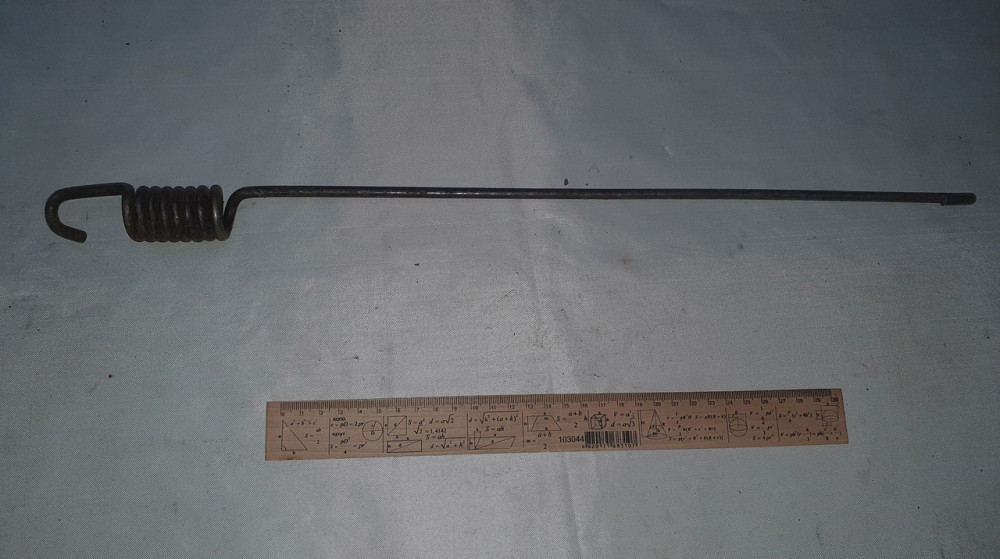 Пружина растяжения 29.6х50/520х6.5 мм. СССР. Харьков - изображение 1