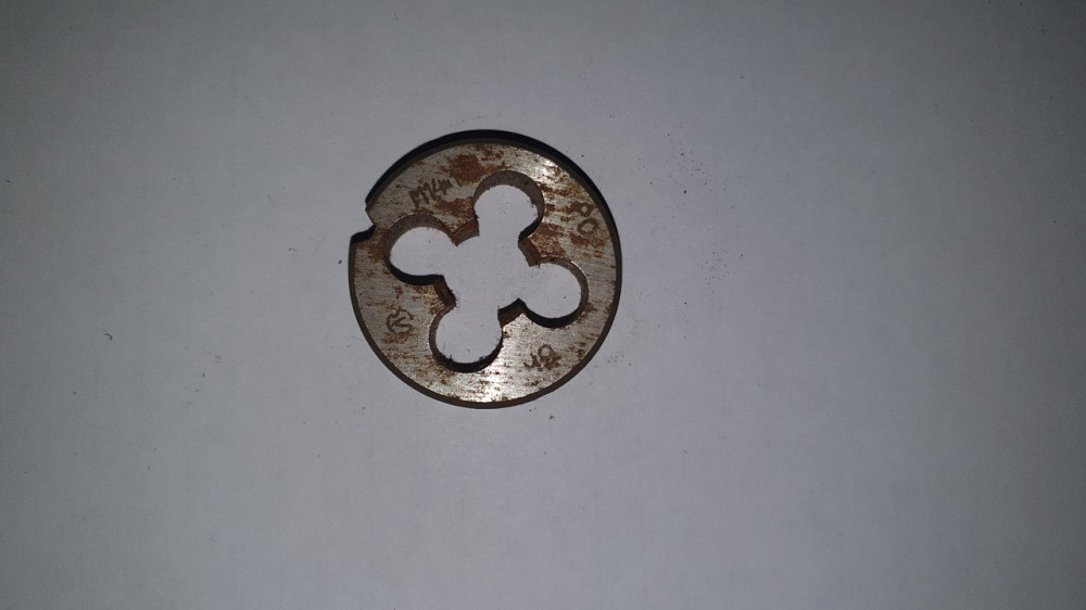 Плашка (лерка) метрическая М14х1. СССР. Харьков - изображение 1