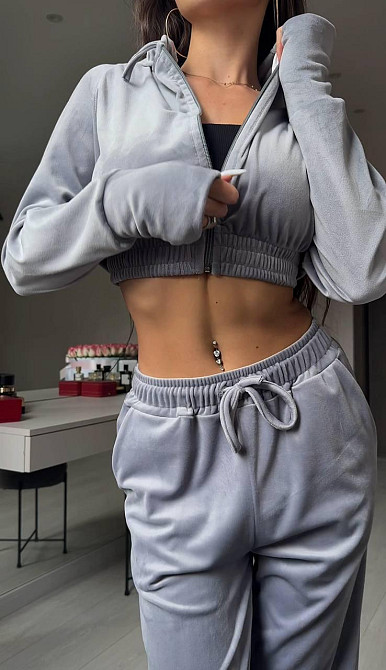 Женский прогулочный костюм двойка из велюра Серый, 46/48 Одесса - изображение 4