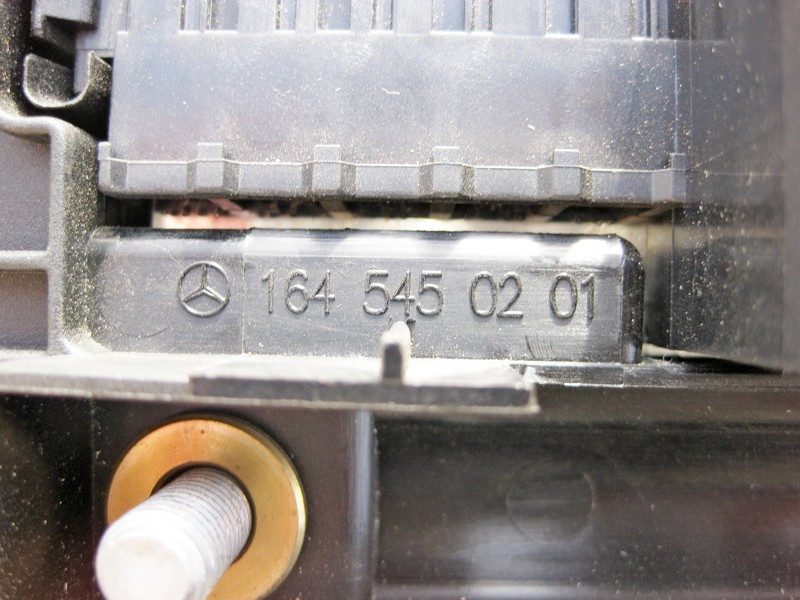 Mercedes-Benz  A1645450201 Передній блок силових запобіжників F33 ML W164 GL X164 R-Class W251 Одесса - изображение 3