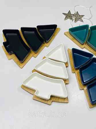 Тарілка менажниця новорічна "Чорна Ялинка" кераміка 26*15*h5 см бамбукова підставка 8030-389 Київ