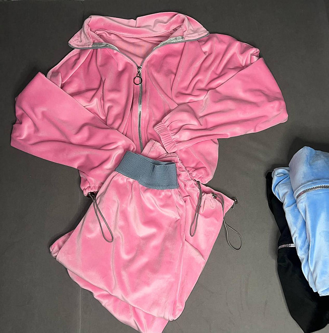 Жіночий стильний повсякденний костюм із ніжного велюру Барбі, 42/44 Одеса - фото 1