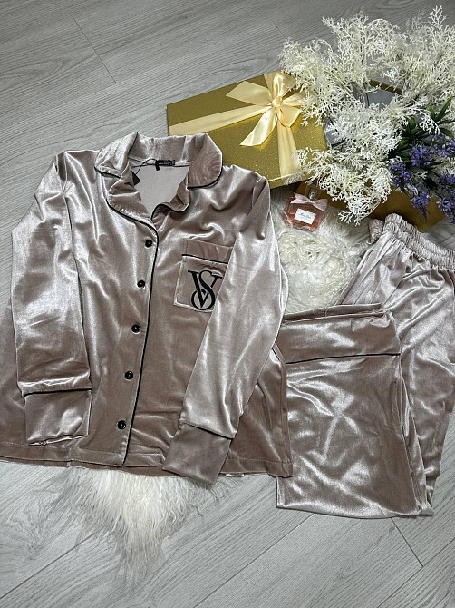 Жіноча стильна домашня піжама оксамитова піжама Бежевий, 50/52 Одеса - фото 3