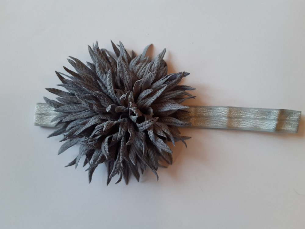 Дитяча красива пов'язка сіра - окружність 38-60см, квітка 9см Київ - фото 1