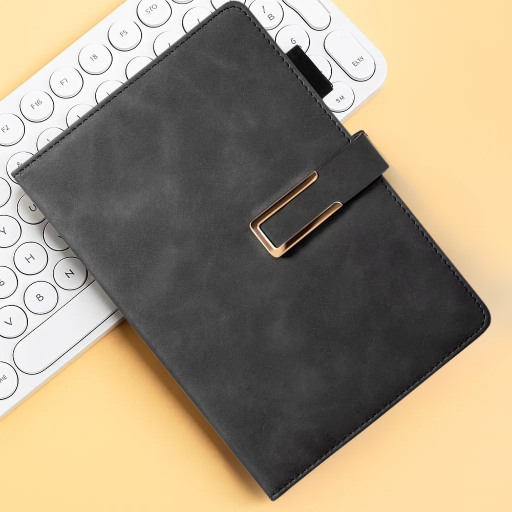 Ежедневник,планер блокнот с ручкой на 100 листов,формат А5,записная книжка,планер в мягкой обложке,цвет чёрный Каменец-Подольский - изображение 1