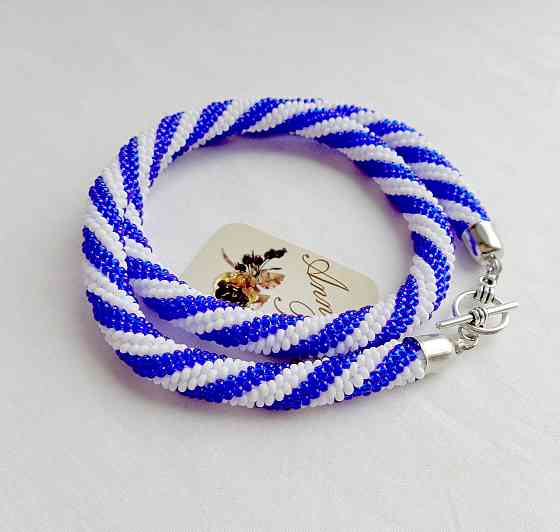 Жгут из бисера ручной работы