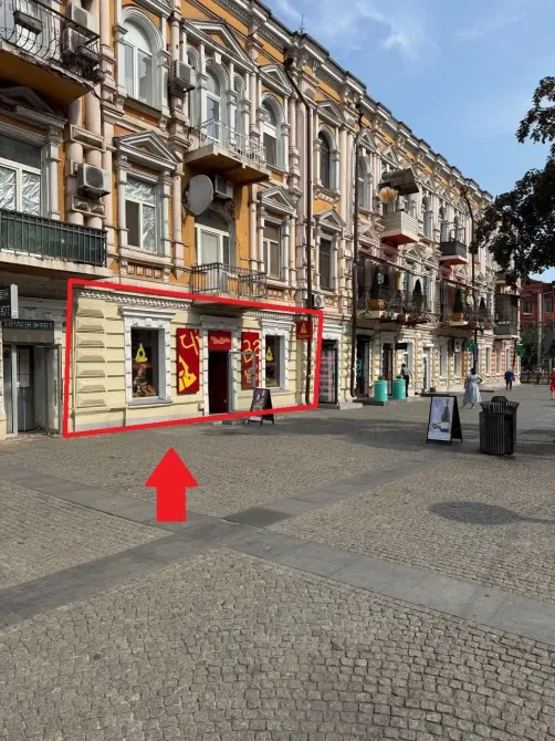 Нове Магазин на червоній лінії на Європейській площі. Місце бомба. Гарний ремонт, вітрина, скляний вхід. Приміщення правильной форми Дніпро - фото 1