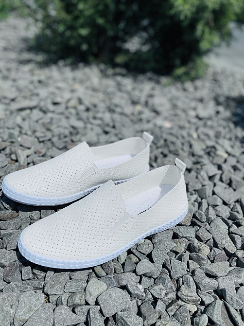 Yzy Мокасини балетки жіночі білі весна-літо зі штучної шкіри з перфорацією YZY B2109-2 р. 36-41 Коломия - фото 2