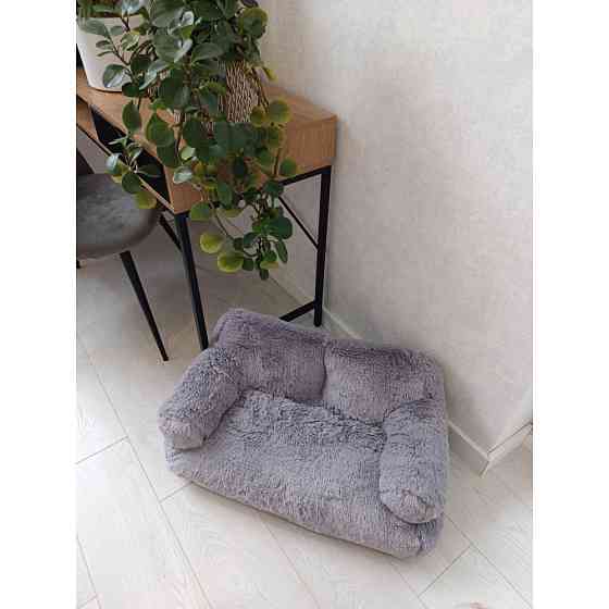 Хутряний диван лежак для собак і кішок спальне місце для тварин знімни Incor сірий 10079 Київ