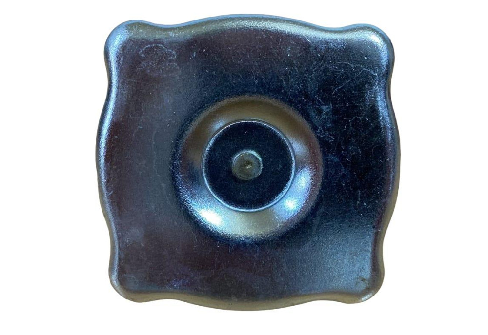 Крышка 2101-2107, 2121-21214, Москвич 2141 металл радиатора Мукачево - изображение 2