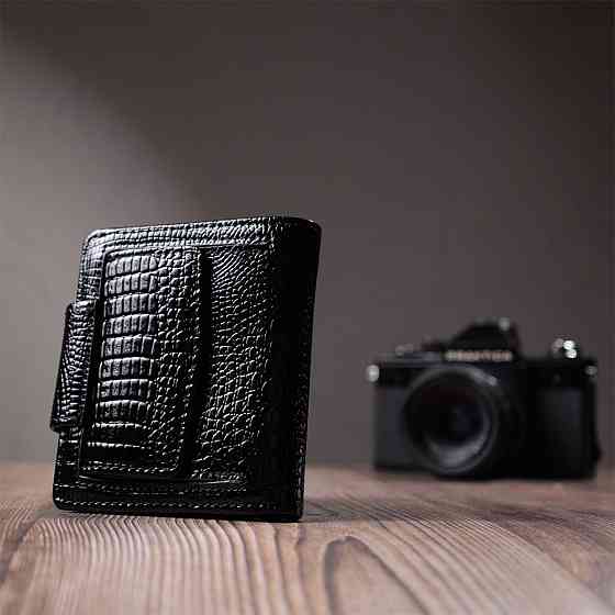 Кошелек для женщин среднего размера из натуральной лакированной кожи ST Leather 22686 Черный Киев