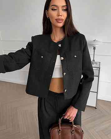 Женский лаконичный костюм с укороченным жакетом на подкладке и широкими брюками кашемир Черный, 42/44 Одесса