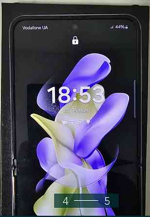 Телефон: Samsung Galaxy Flip 4 Киев