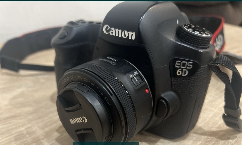 Фотоапарат Canon D6 разом з Об'єктивом. Київ - фото 2