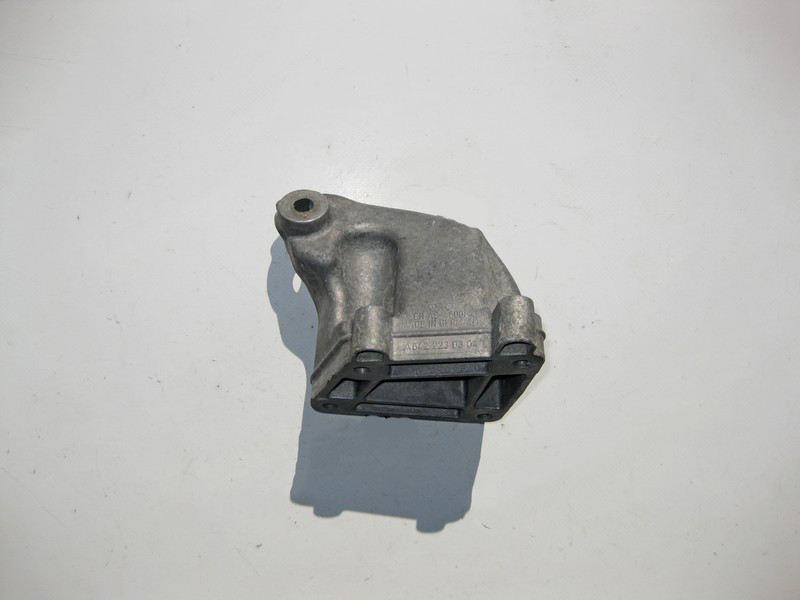 Mercedes-Benz  A6422230304 Кронштейн опори двигуна правий OM642 V6 3.0 cdi ML W164 GL X164 Одеса - фото 3