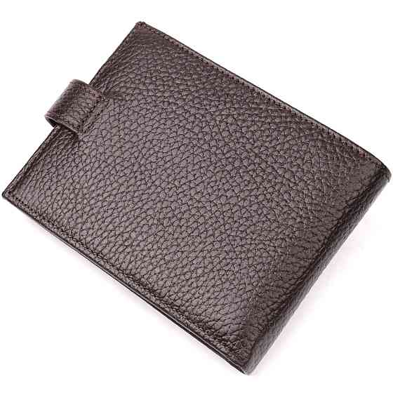 Вместительное мужское портмоне с хлястиком из натуральной кожи KARYA 21081 Коричневый Киев