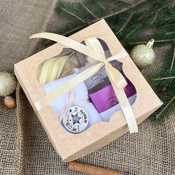 Зимний подарочный набор с натуральным мылом и свечей Ирпень