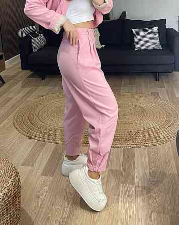 Женский базовый брючный костюм: укороченный пиджак и брюки креп-костюмка + подкладка Розовый, 42/44 Одесса