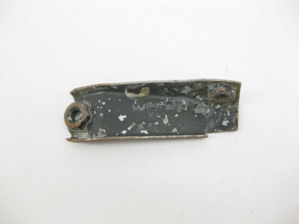 VAG  3B0821136A Кронштейн переднього правого крила VW Passat B5¶ Одеса - фото 1