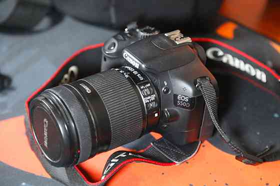Зеркальный фотоаппарат Canon EOS 550D + EF-S 18-135 Зеркалка.Комплект. Б\У Киев