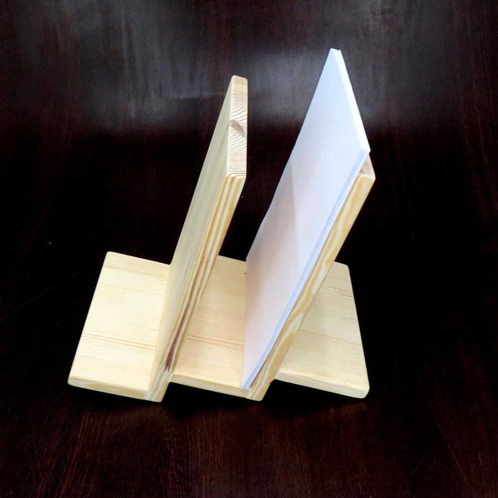 Настольная книжная полка 