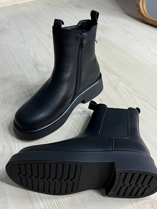 Черевики жіночі Hengji 958 челсі утеплені на хутрі шкіряні чорні, 38, 24 см Київ - фото 2