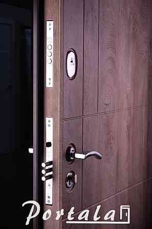 Двери уличные, МДФ-покраска по RAL,серия ТРИО, модель Неаполь-2 Киев