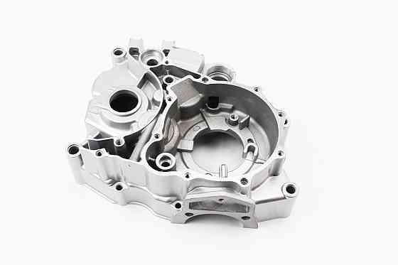 Картер двигуна лівий Київ