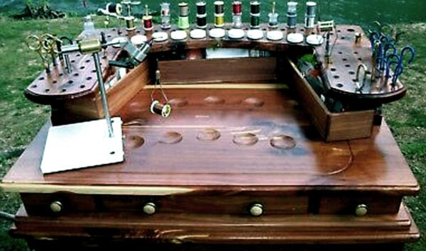 Органайзер для вязания мушек 