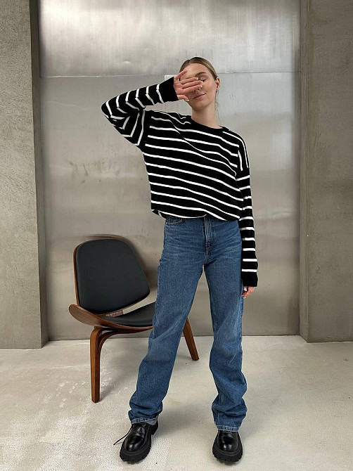 Жіночий базовий смугастий светр оверсайз вовна 70% акрил 30% Одеса - фото 7