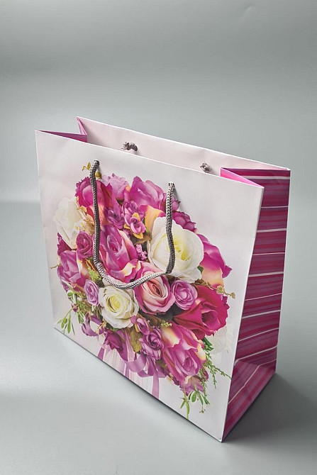 Пакет бумажный подарочный квадратный 23*24*10(артKV-130) (12 шт) Харьков - изображение 1