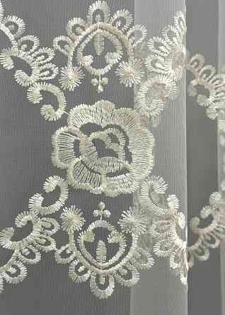 Тюль VR-Textil 1849т Фатин с вышивкой Кремовый 300х270 см (40-209) Киев