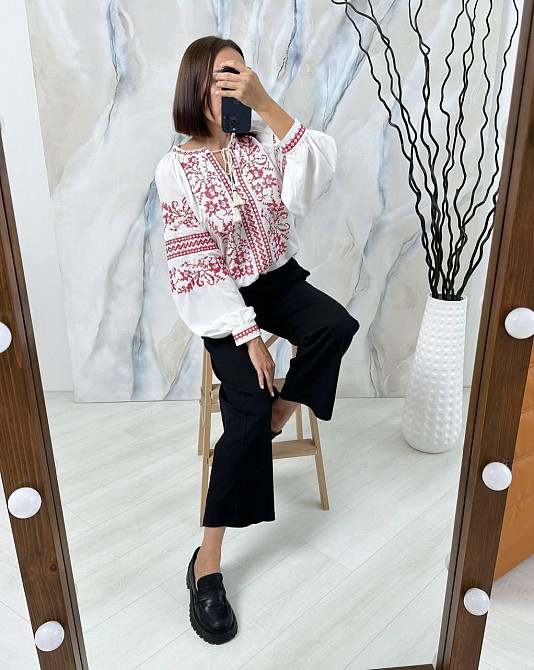 Женская современная вышиванка с красной вышивкой 80% коттон, 20% полиэстер Одесса - изображение 3