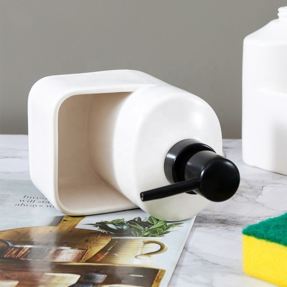 Диспенсер-дозатор для мила керамічний для ванної та кухні 380 мл, для рідкого мила та миючого засобу, білий Кам'янець-Подільський