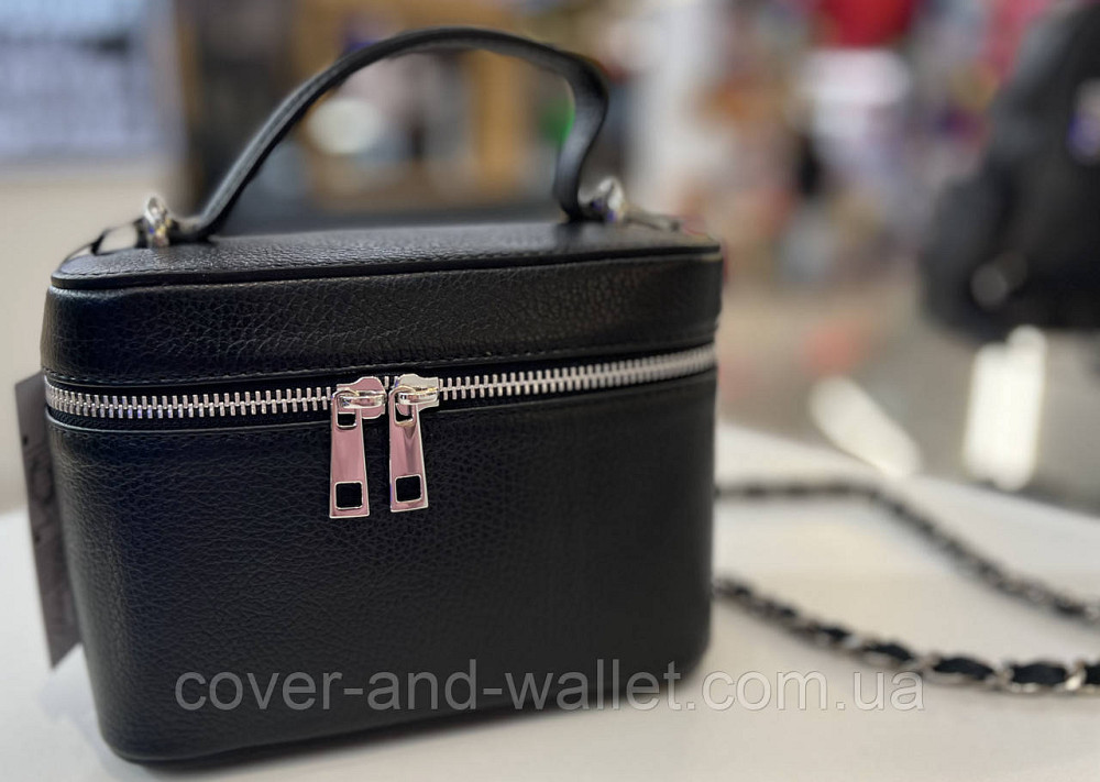 Модна жіноча шкіряна сумка косметичка через плече чорного кольору Virginia Conti Київ - фото 2