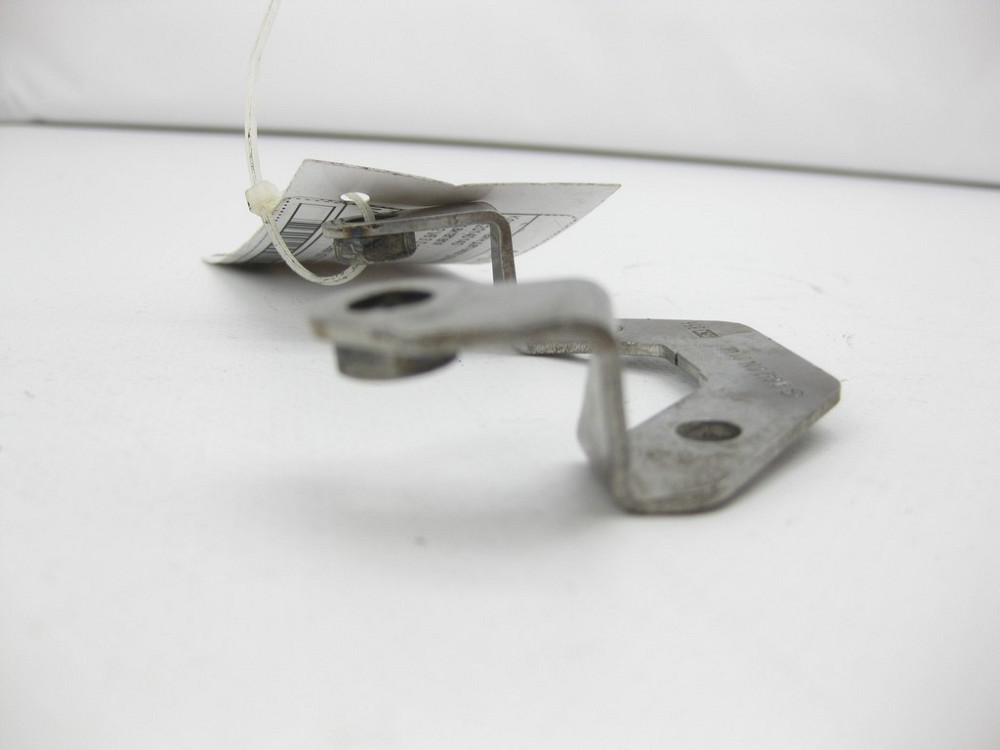 Mercedes-Benz  A6420180140 Кронштейн датчика рівня масла в піддоні для двигуна OM642 V6 3.0 cdi ML W164 GL X164 R-Class W251 Одеса - фото 5