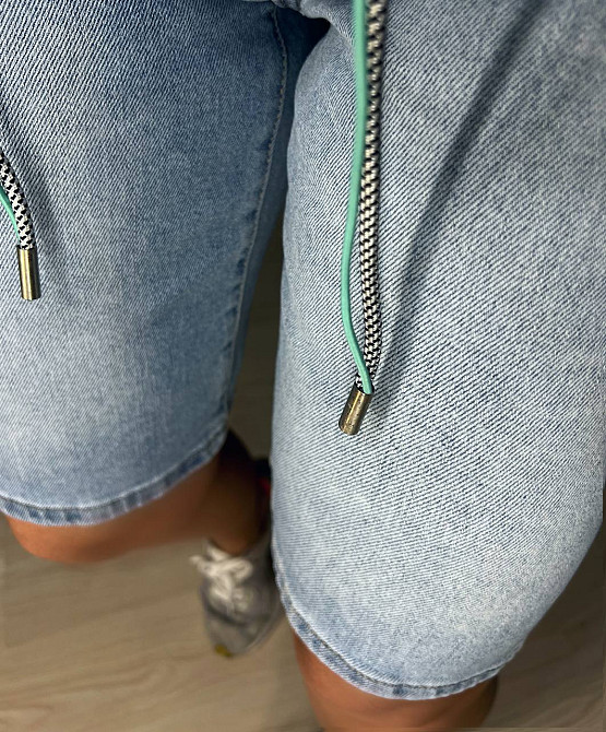 Шорты женские джинсовые LDM 0223 бермуды с поясом-шнурком голубые, голубой, 31, 31, 84 см, 117 см Киев - изображение 16