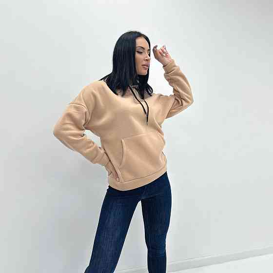 Однотонный батник с капюшоном 