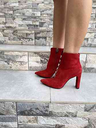 LIRIO Жіночі черевики LIRIO червоні натуральна замша 38р. каблук 9см ( /95-9551) Коломия