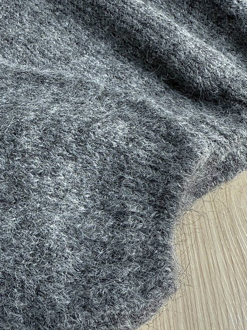 Светр жіночий A-N 08-1 оверсайз з вовною виріз мис, сірий, one size Київ - фото 3