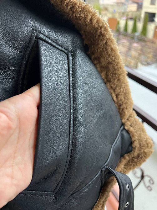 Дублянка жіноча Aftf Basic 2437 коротка авіатор на блискавці з коричневим хутром екошкіра чорна, чорний, M Київ - фото 20