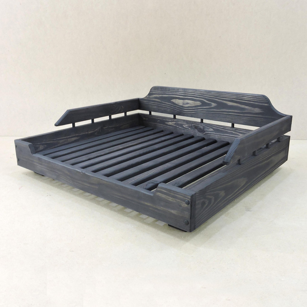 Лежак деревянный для собаки 