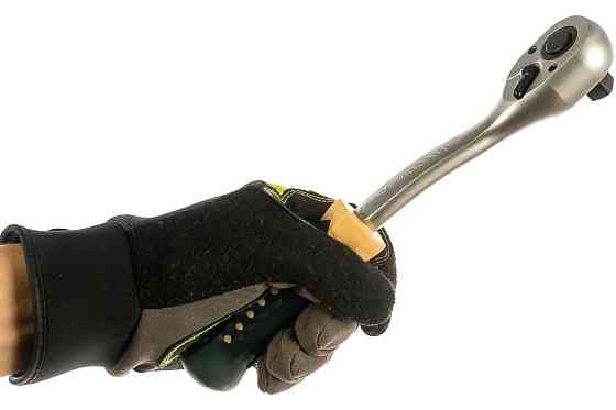 Трещотка реверсивная усиленная изогнутая с резиновой ручкой 1/2