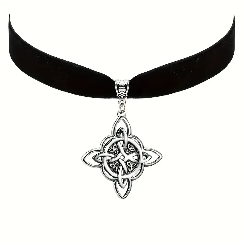 Готический чокер с кельтским узлом – бархатный чокер с подвеской Триединства Киев - изображение 2