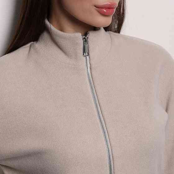 Женский повседневный костюм бежевый. Костюм женский Pobedov Twin бежевый. Киев