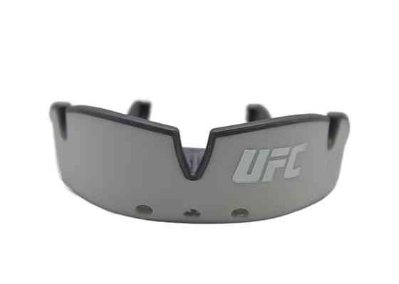 Капа OPRO Silver UFC доросла (вік 11+) White/Silver (ufc.102514003) Луцк