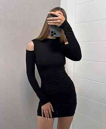 Женская стильная романтичная мини-платье с вырезом на плечах из вискозы Одесса