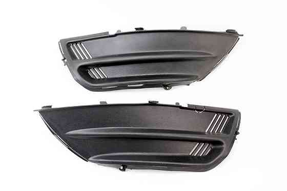 пластик - вставки бічні пластика заднього бокового к-кт 2шт Київ