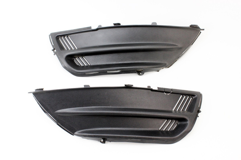 пластик - вставки бічні пластика заднього бокового к-кт 2шт Киев - изображение 1