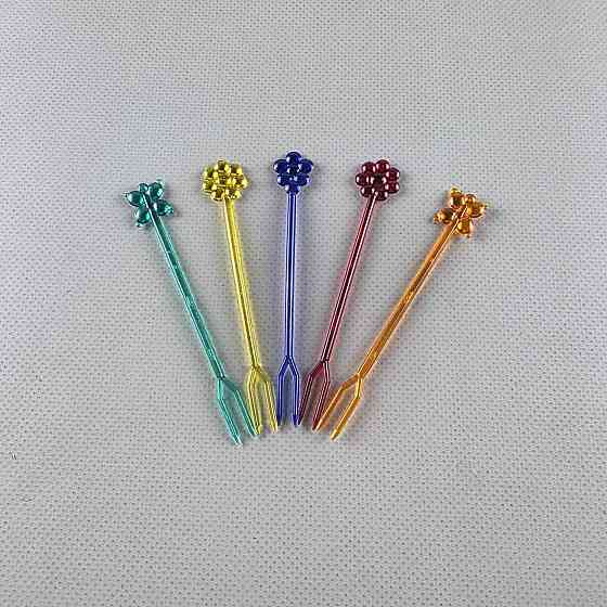 Шпажки пластиковые для канапе 